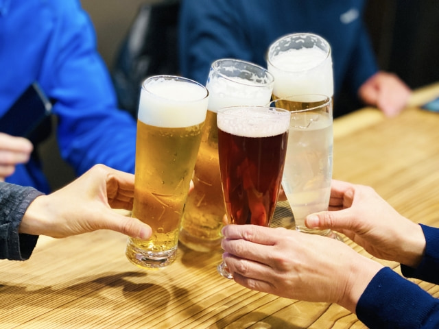 お酒と共に楽しむ鉄板おつまみの提案